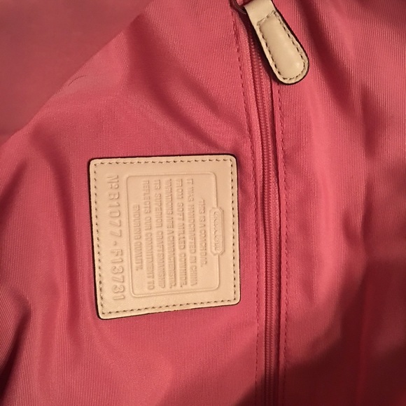 Coach Bag - Picture 3 of 4